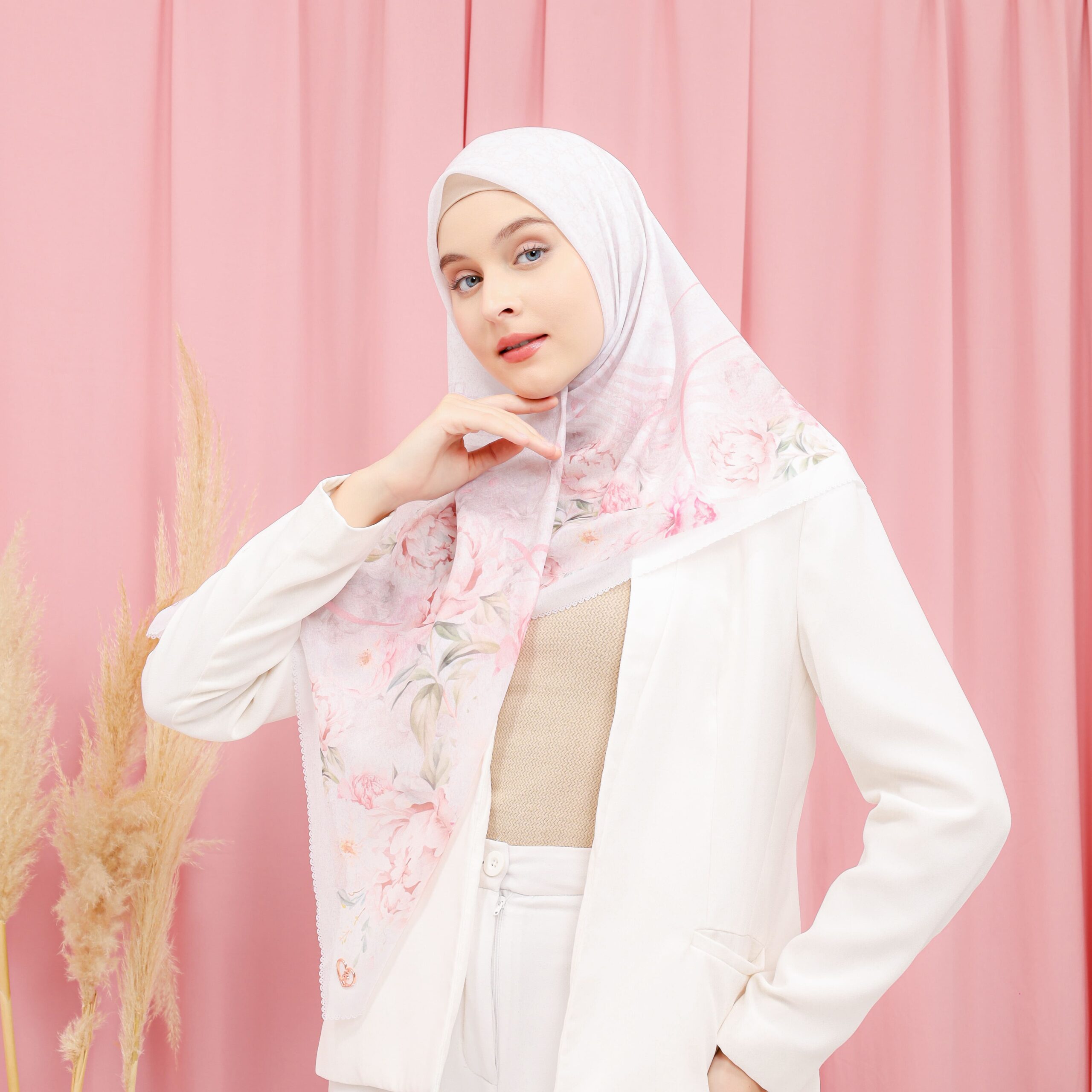 Peony White <br> Rp. 285.000